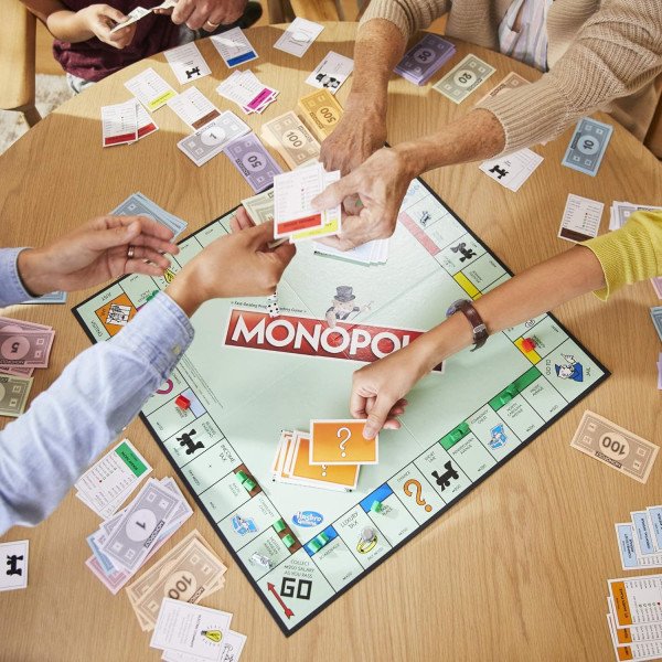 HASBRO Monopoly Classic Board Game