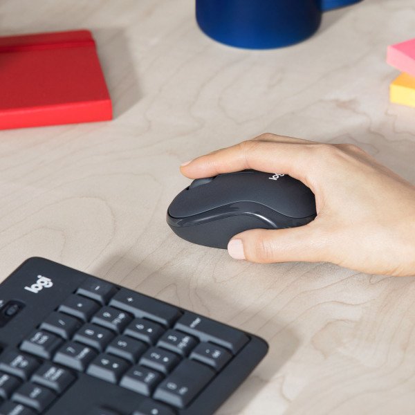 Logitech MK295 Silent Wireless Keyboard Mouse Combo